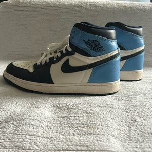 Nike Air Jordan in navy and light blue